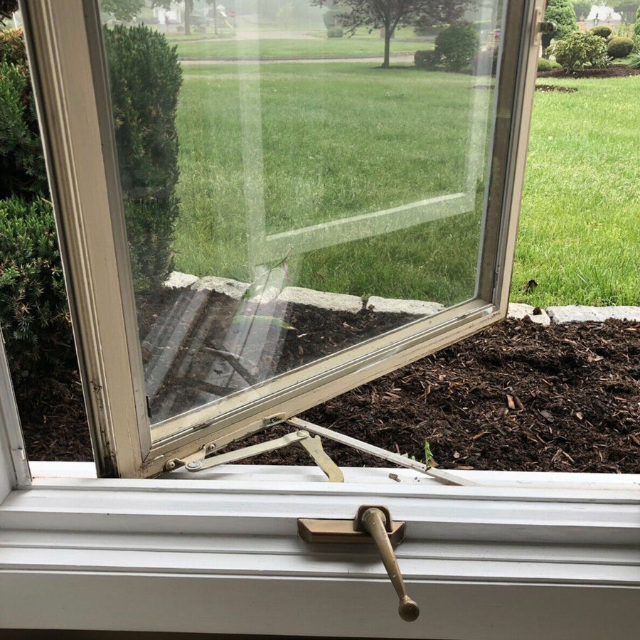 Pella Window Operator For Casement Windows From 1967 to 1993 Right Hand Operator For Casement and Primed Wood Windows - Pella Window Operator For Casement Windows From 1967 to 1993 Right Hand Operator For Casement and Primed Wood Windows